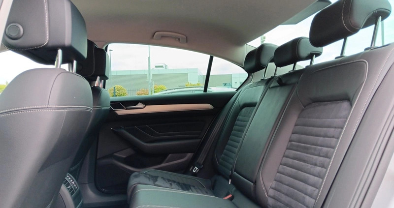Volkswagen Passat cena 95900 przebieg: 144399, rok produkcji 2019 z Opoczno małe 781